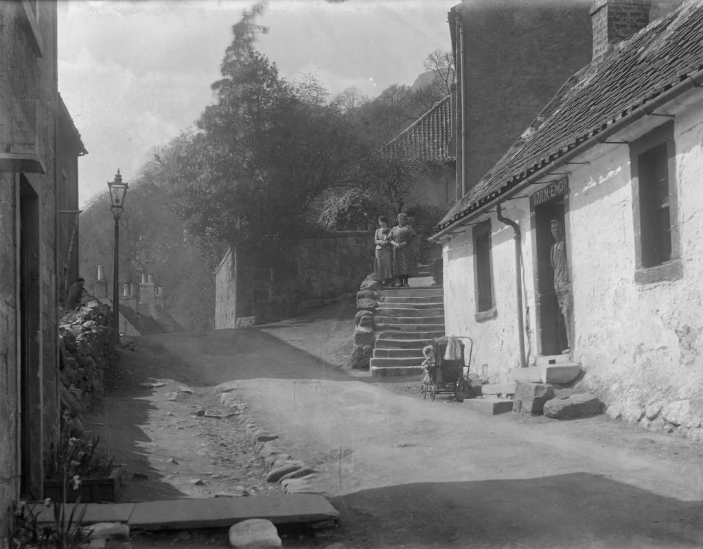 Ochil Road, Menstrie